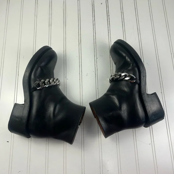 Givenchy Laura Black Chain Trimmed Leather Ankle Boots Womenโs Size 7-7.5 - Picture 3 of 12